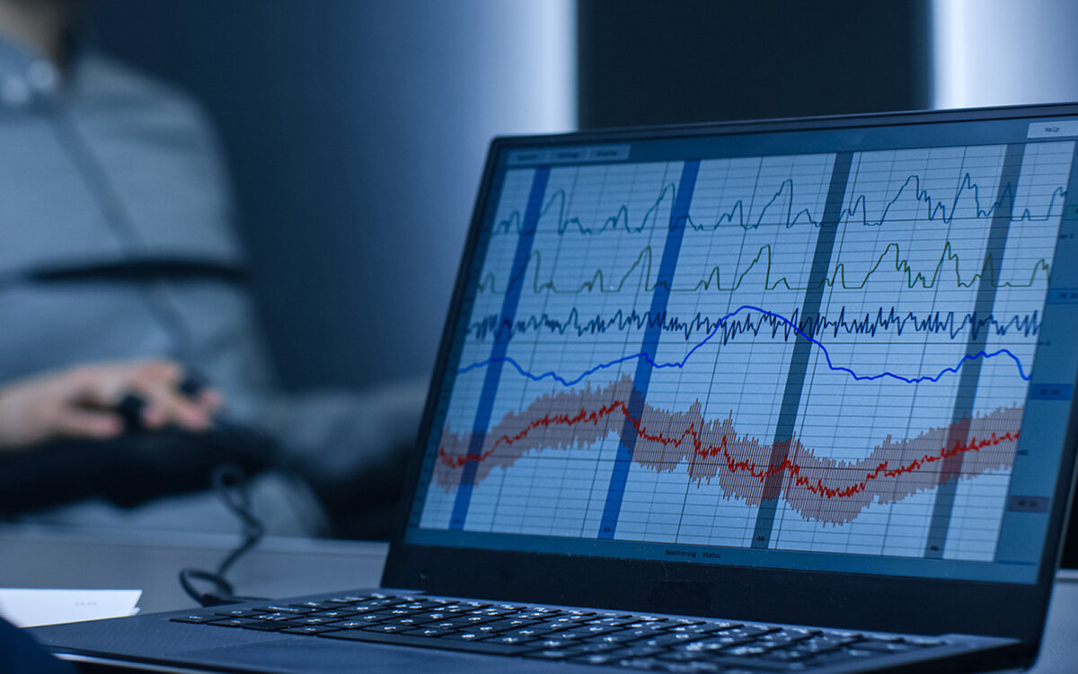 Работа полиграфа: что такое «фон» и как записать диаграмму правды? | Sminex  | Дзен