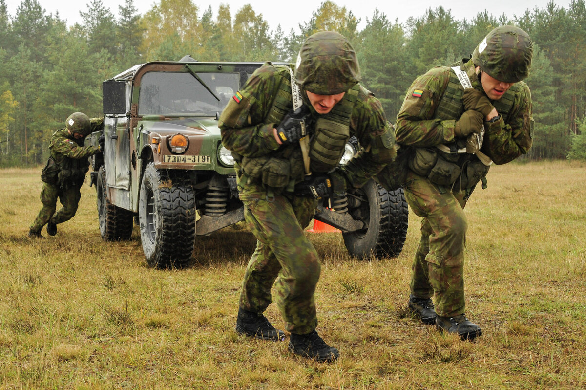 Литовские военные на учениях НАТО / © CC BY 2.0, 7th Army Training Command