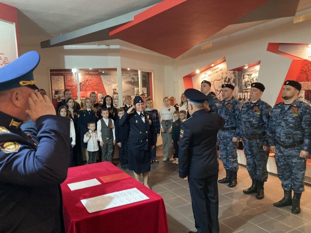 В Твери судебные приставы присягнули соблюдать Конституцию и законы РФ