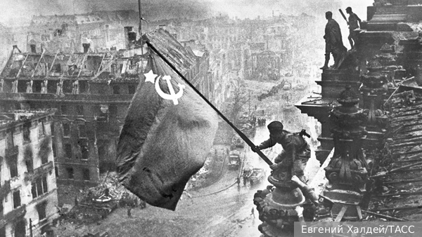     Фото: Евгений Халдей/ТАСС