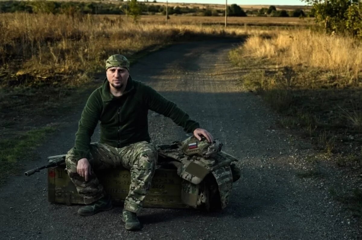    Алаудинов наградил бойцов, удерживавших четыре месяца село в Донбассе