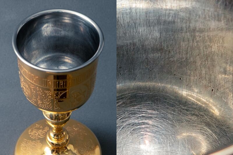 Чаша со вставкой из нержавеющей стали. Коррозию можно наблюдать справа на увеличенном участке. 