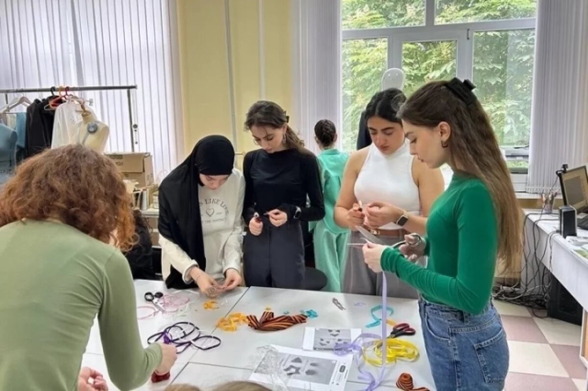    В МГТУ в канун Дня Победы провели мастер-класс для школьников