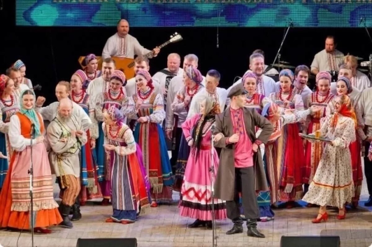   «Уральская свадьба» в исполнении Уральского центра народного искусства.