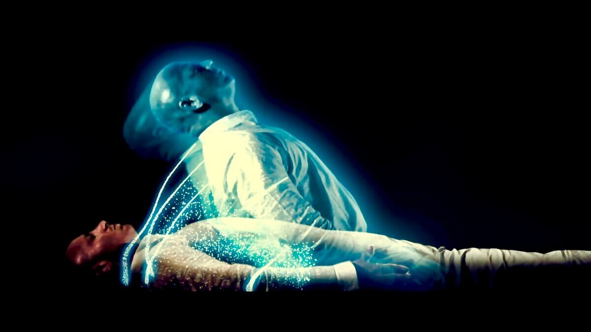 В недалеком будущем ученые изобретут прибор, способный фиксировать сновидения людей. Скоро выяснится, что данный прибор может демонстрировать не только сны, но и мир уже умерших людей. Его назовут Визуализатор.