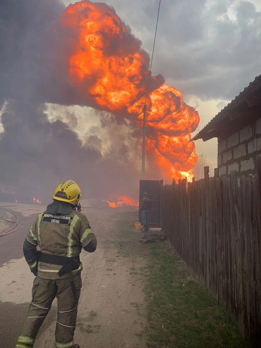    В Telegram-канале мэрии Красноярска также выложили снимок с места пожара в Песчанке. Фото: Администрация Красноярска