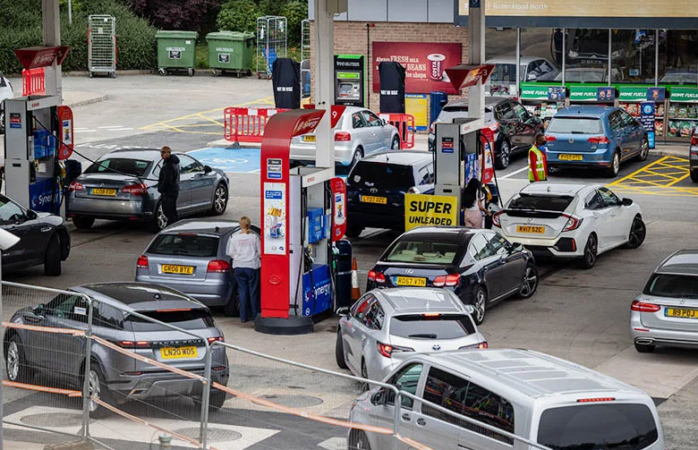 Британская АЗС