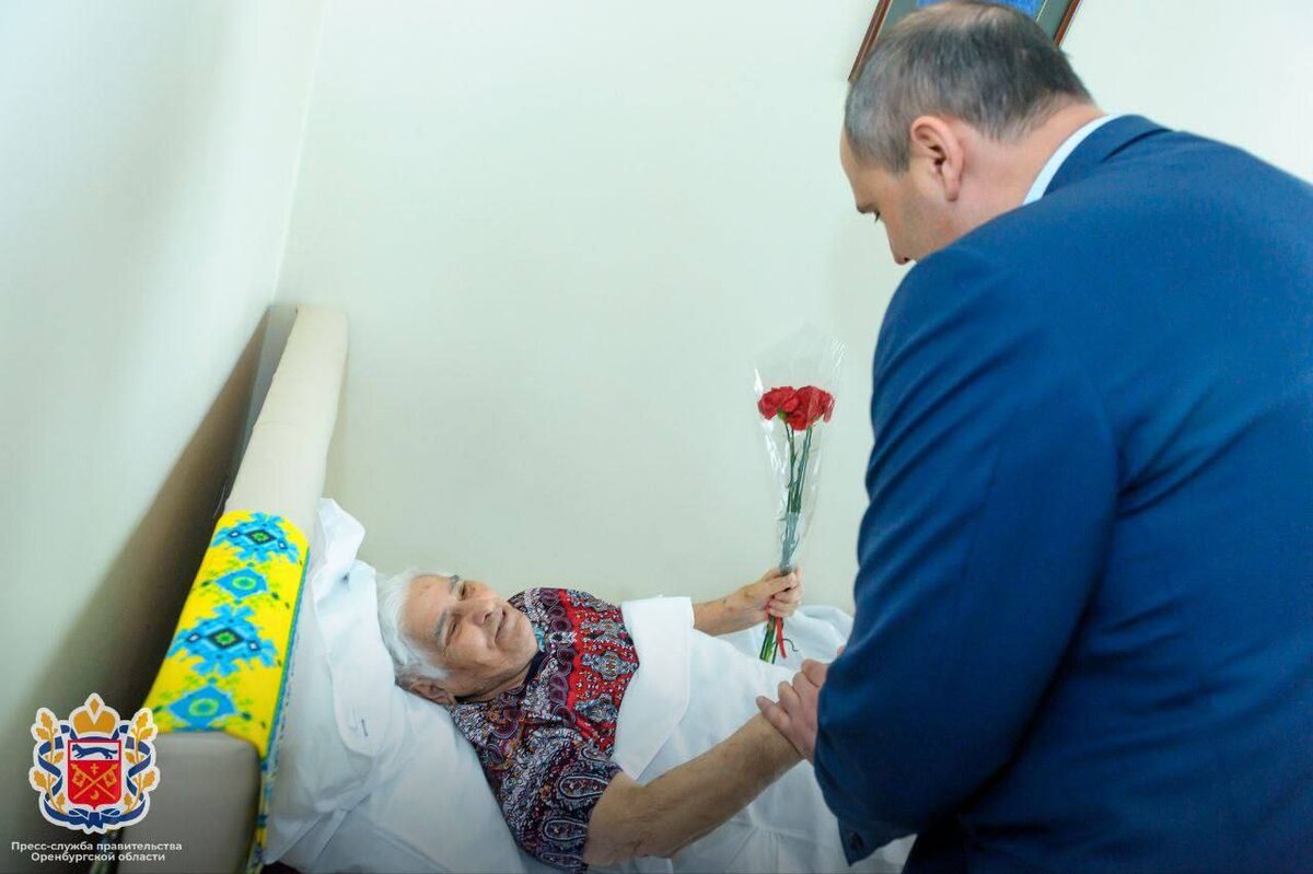  📷    Губернатор Денис Паслер навестил ветеранов в оренбургском областном госпитале Андрей Севостьянов