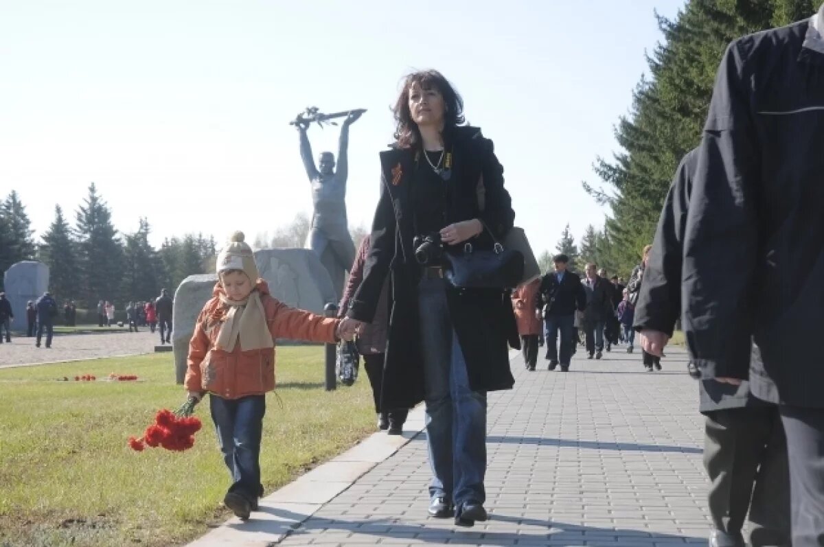    В парке победы все скульптуры приведены в порядок.