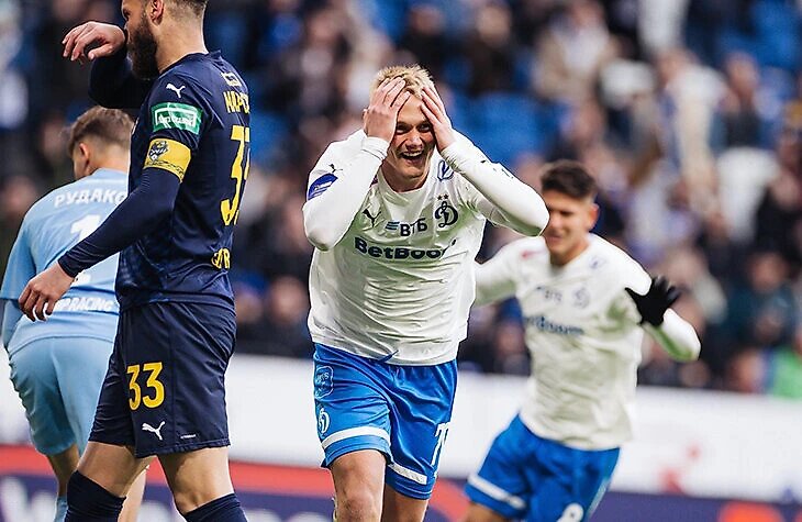 Только что Константин Тюкавин забил лучший гол сезона. 