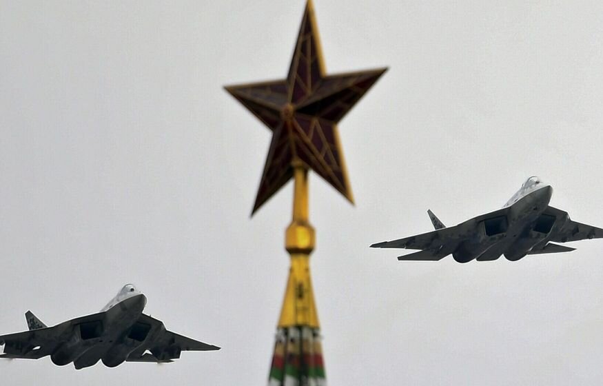    Парад Победы в Москве под угрозой. Виновата украинская ведьма?