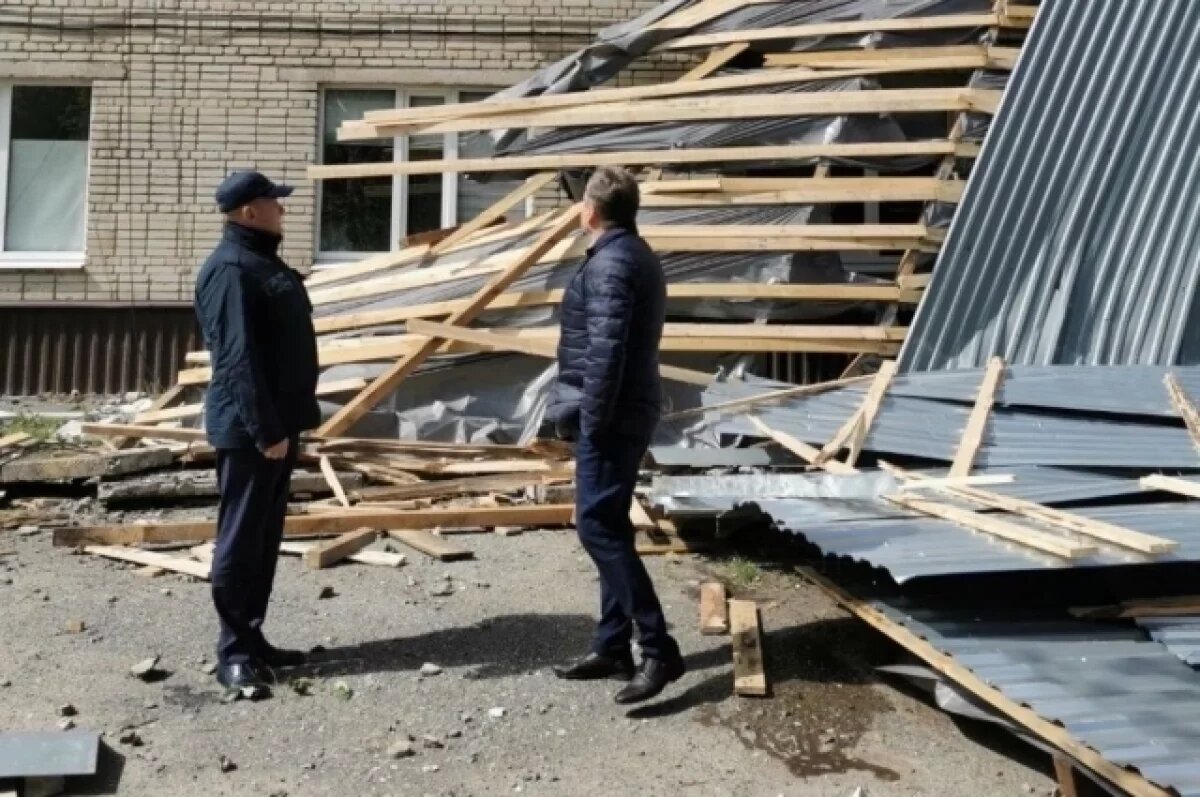    В Земетчинской районной больнице из-за сильного ветра сорвало крышу