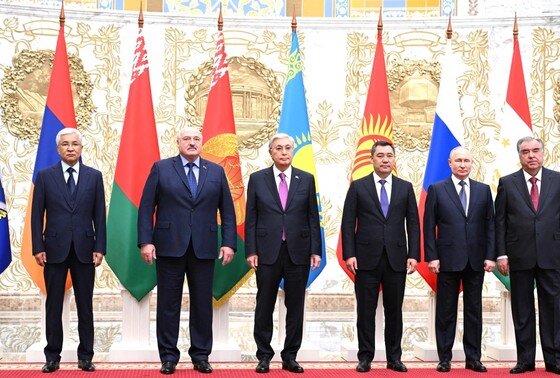    Совместное фотографирование глав государств — членов ОДКБ, 23 ноября 2023 года, Минск
