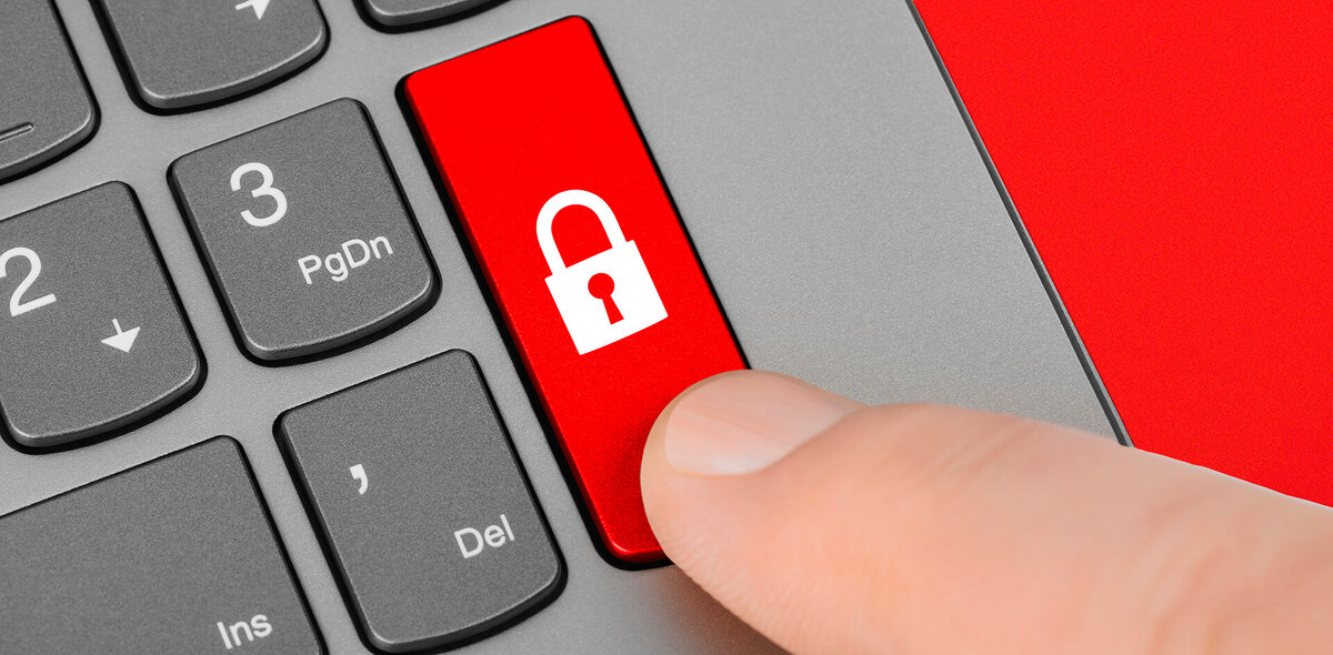 Коллаж на обложке: Максим Конанков