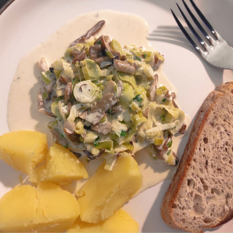    Вешенки по-французски   
Источник: Мария Моднова для Креаликум