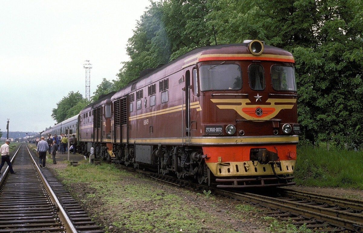 2ТЭП60-0072 приписки депо Засулаукс на ст. Валмиера, июнь 1990 года. Автор фото – Д. Хольц