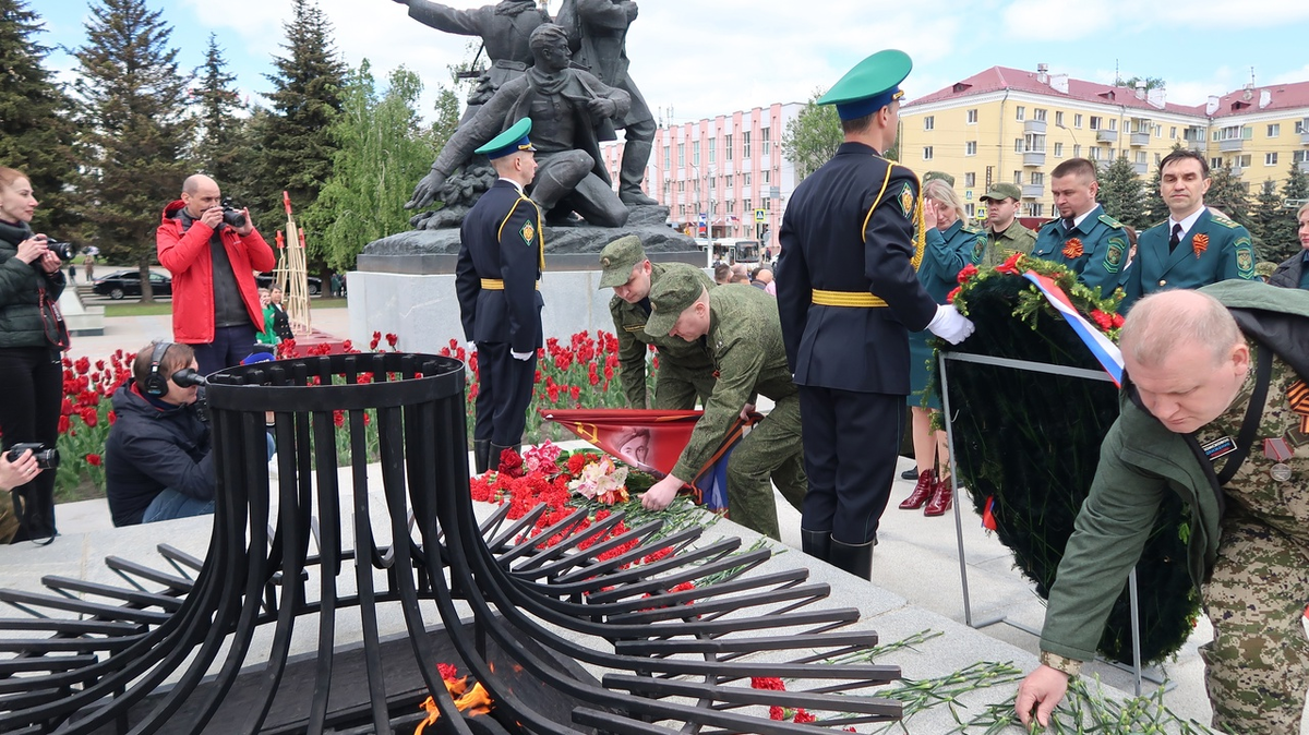 В Брянской области сотрудники СК приняли участие в открытии регионального  этапа Всероссийской акции «Вахта Памяти» | Следственный комитет Российской  Федерации | Дзен