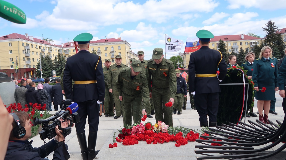 В Брянской области сотрудники СК приняли участие в открытии регионального  этапа Всероссийской акции «Вахта Памяти» | Следственный комитет Российской  Федерации | Дзен