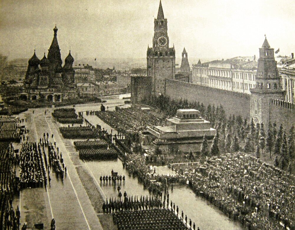 Парад Победы 1945 г.