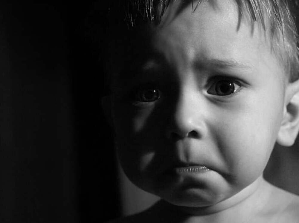 Девочка идет в школу. Фото ладушки дети. У строгих родителей вырастают. Стих барто вот так защитник. Как то детям вот.