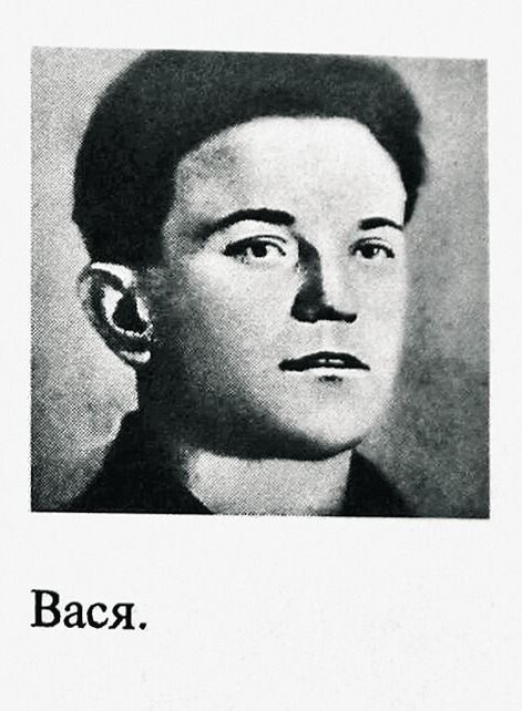 В память о материнском подвиге Епистинии Степановой в Тимашевске открыт монумент.  Автор: Антон Волощенко Трагедия Епистинии Степановой стала символом материнского подвига.-6