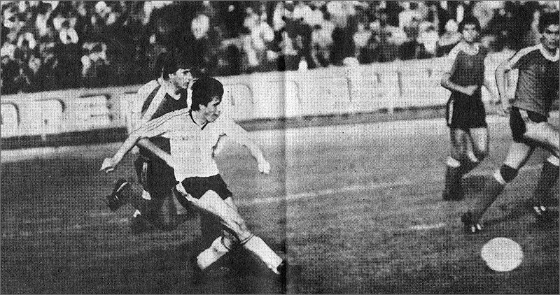 «Торпедо» - ЦСКА (Москва) – 4:0. Торпедовец Геннадий Гришин делает счёт 3:0 в пользу автозаводцев.