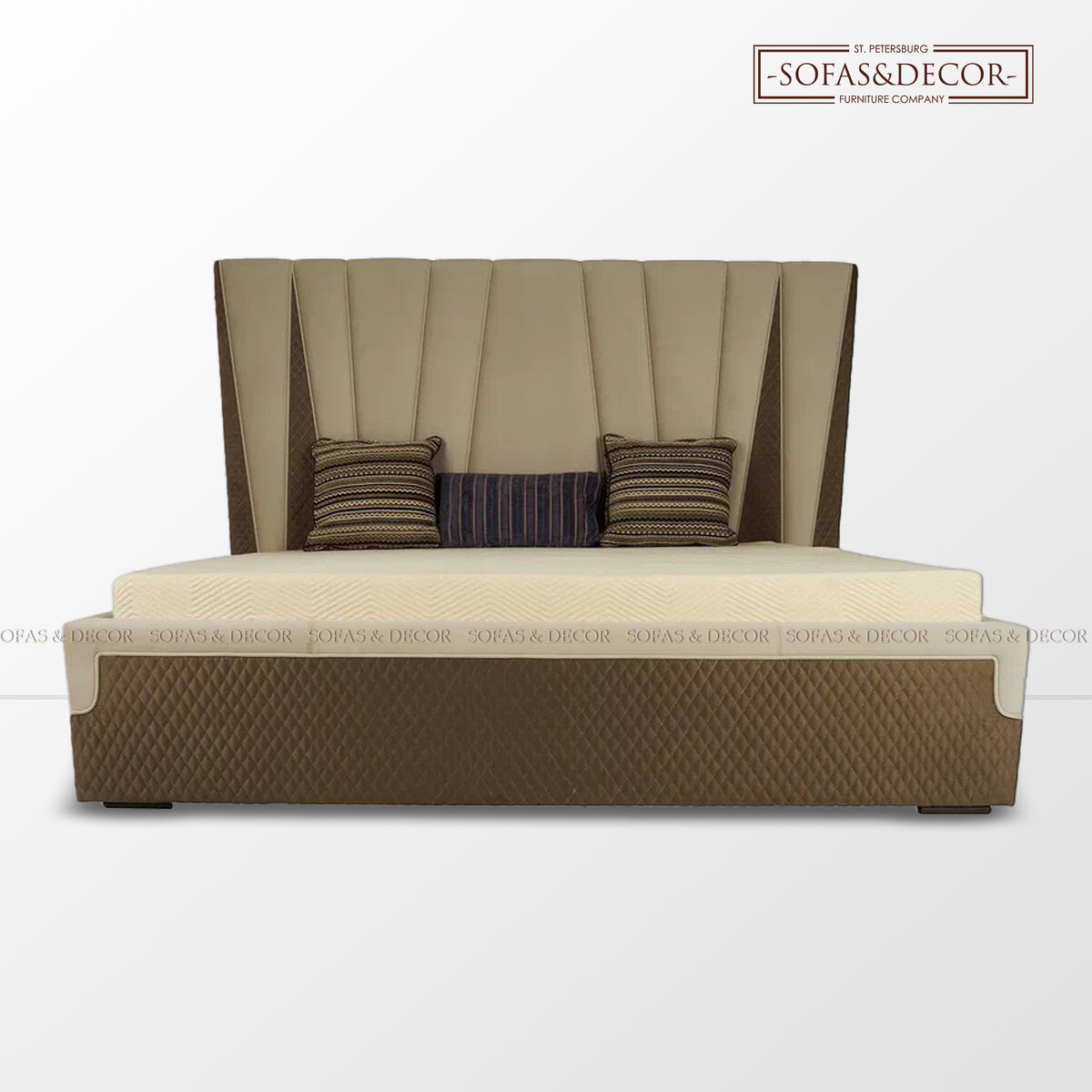 Кровать Sofas&Decor в обивке из велюра и искусственной замши.