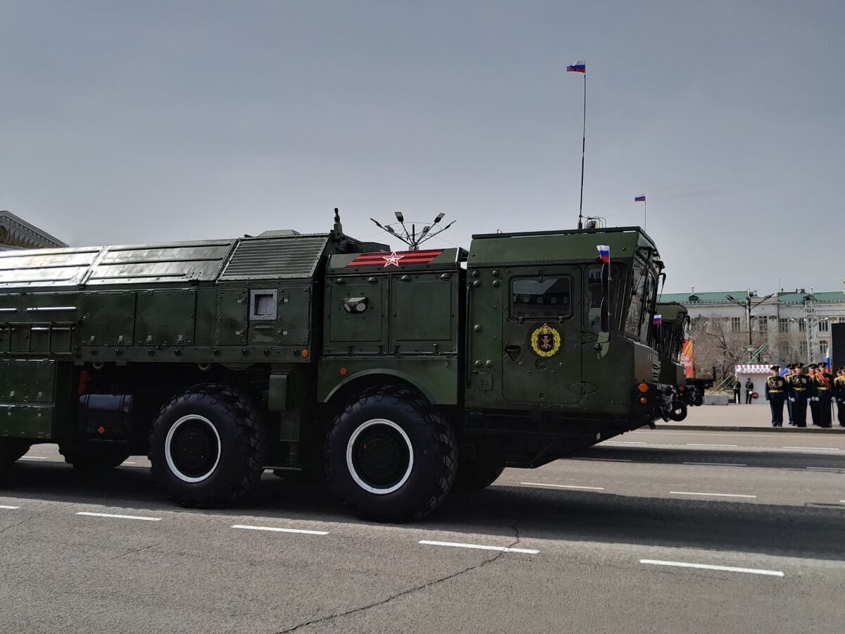 Колонны военной техники проехали по пл. Ленина в Чите в честь 9 Мая |  Lenta75 | Дзен