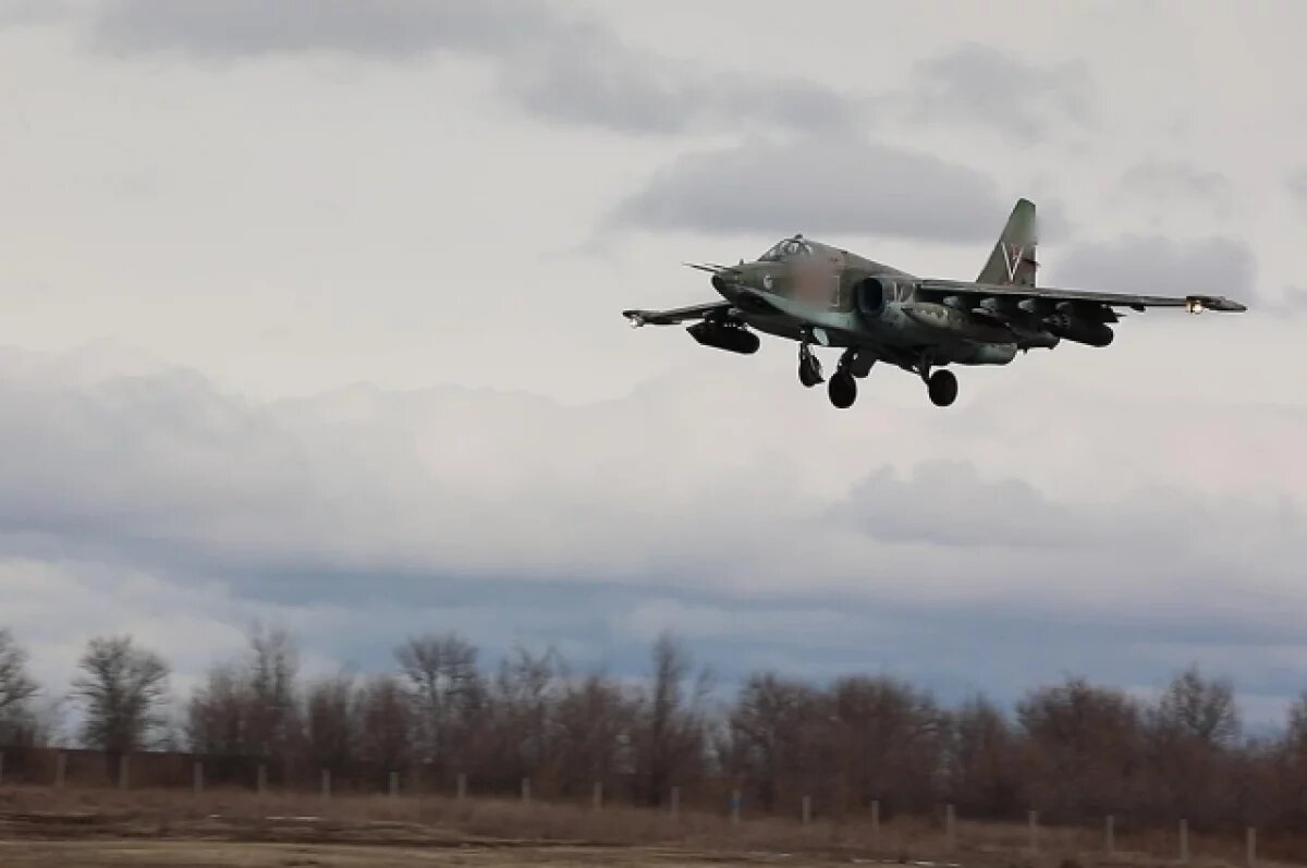    Экипажи штурмовиков Су-25 поразили опорные пункты ВСУ