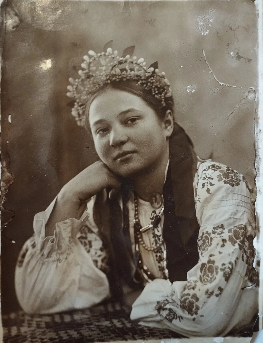    До войны Надя хорошо пела, её даже приглашали в Воронеж выступать в хоре им. Пятницкого Фото: Из личного архивa/ Надежда Васильченко