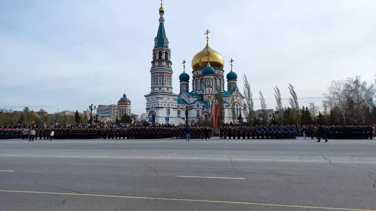 Это радость со слезами на глазах. В Омске прошел Парад Победы | gorod55.ru  | Дзен