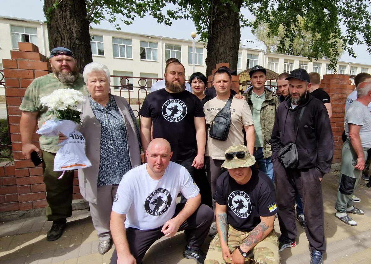 Семь русских активистов, защищавших жилищные интересы семьи ветерана СВО от мигрантов, отправлены под административный арест. Бастрыкин потребовал объяснений.