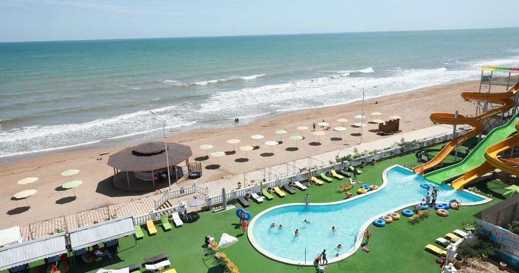 Где в Дербенте отдохнуть на море? Лучшие прибрежные отели города