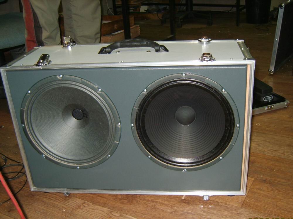 Гитарный кабинет 2/12 AMT Electronics