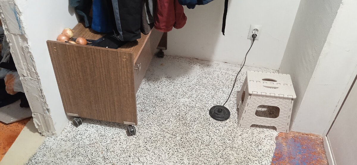 на  яндекс маркете приобрёл разборную  ТАБУРЕТКУ