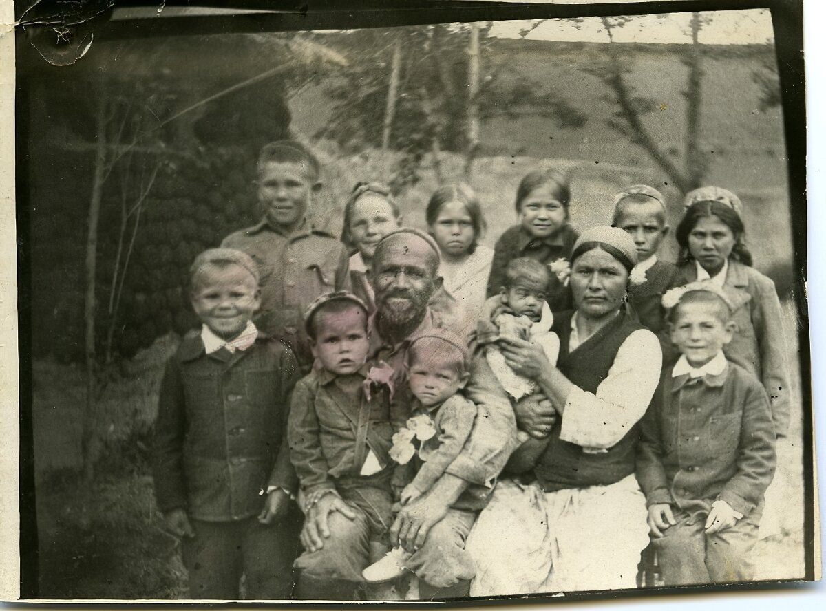 Семья Шомахмудовых (изображение из открытых источников)