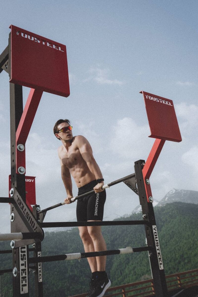 Роман с ютуб-канала BIOMACHINE