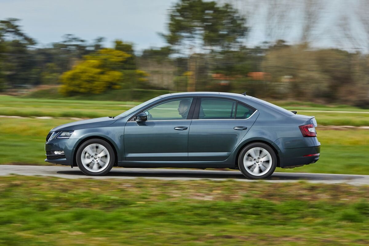 Skoda Octavia A7: какая она и сколько стоит на вторичке? | Что взять? Авто  с пробегом | Дзен