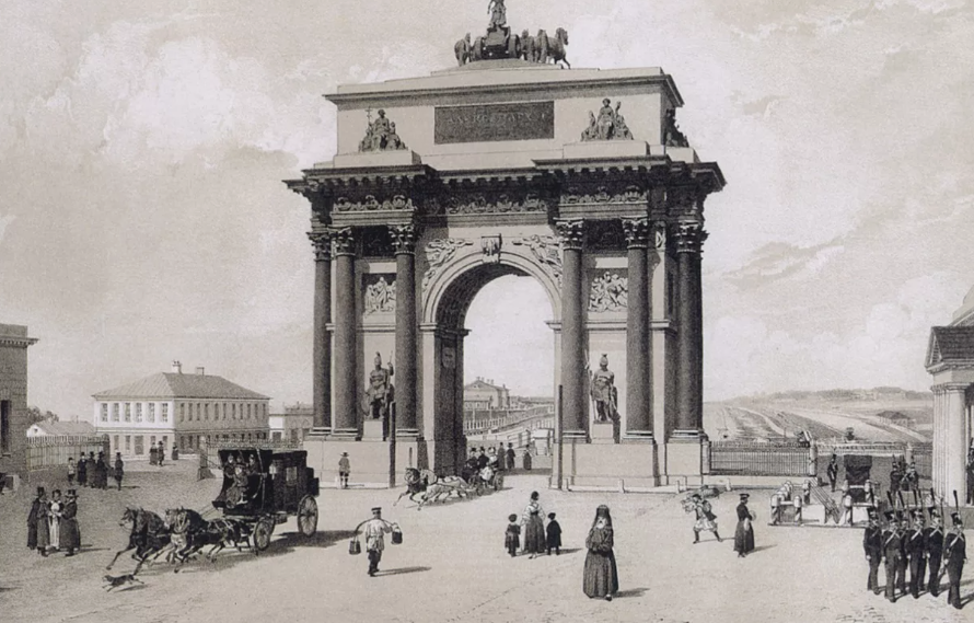 Триумфальные Ворота считаются особенным мистическим местом в Москве