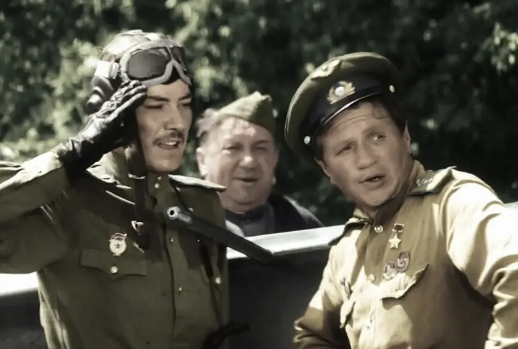 Фрагмент из фильма «В бой идут одни «старики»»