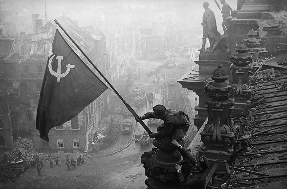 Мирного неба над нами! И желаю нашим победы ещё раз! 