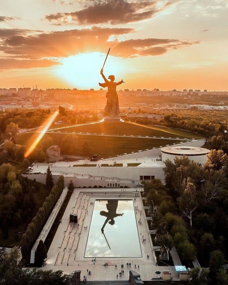 Великая скульптура передающая всю мощь и силу нашего народа!