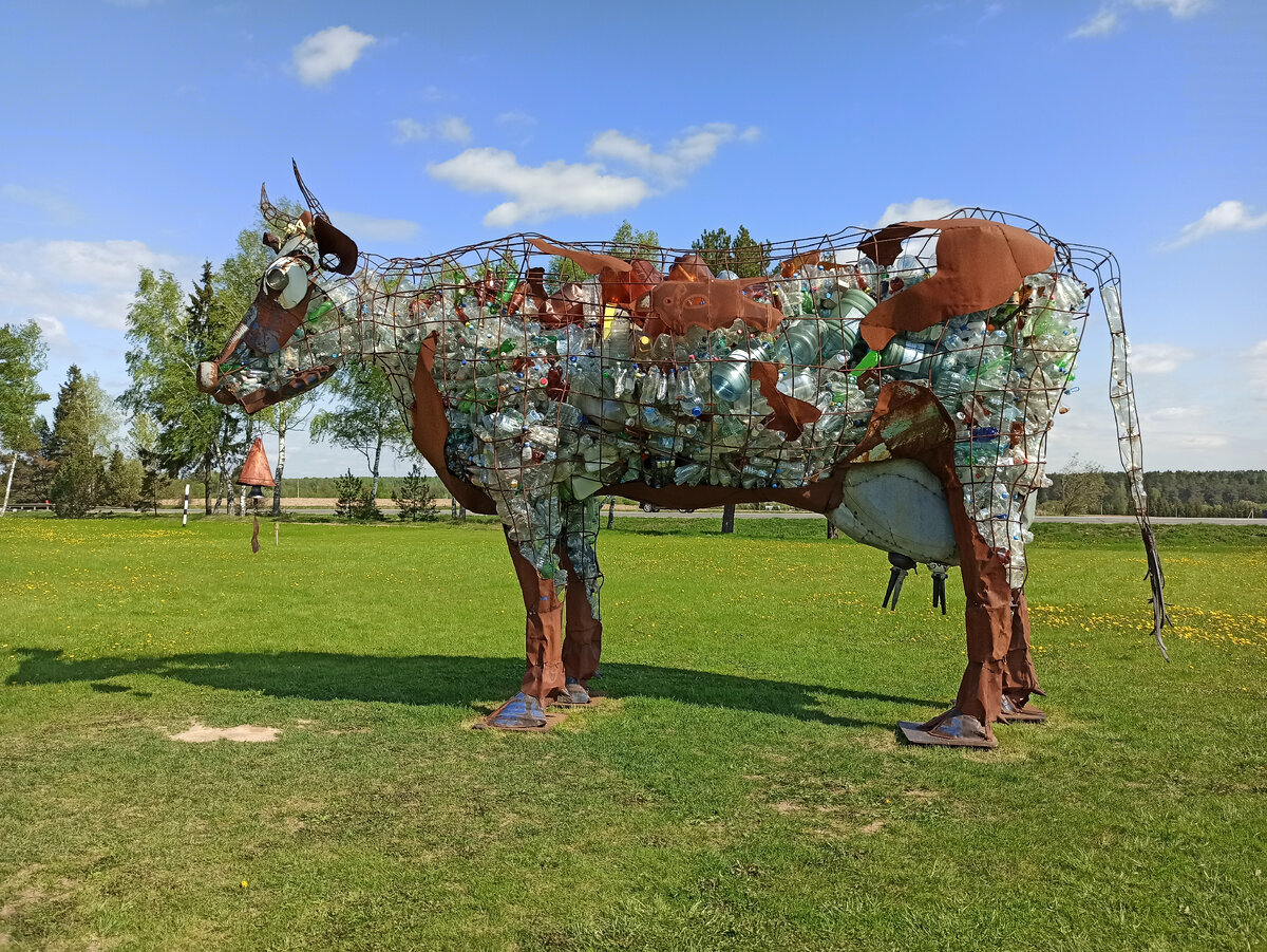 2. Корова у музея "Муму", далее более тонкие подробности ==>