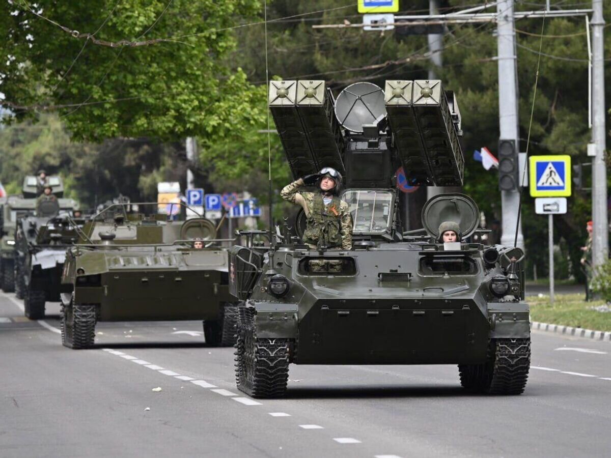    Военный парад в честь 79-й годовщины Победы в Великой Отечественной войне в Новороссийске© Фото : пресс-служба администрации Краснодарского края