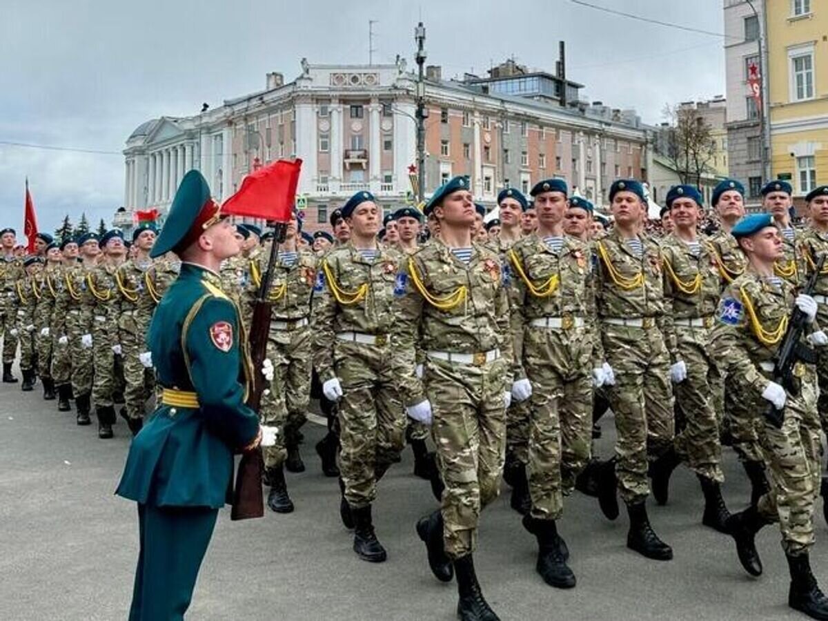    Военный парад в честь 79-й годовщины Победы в Великой Отечественной войне в Нижнем Новгороде© Фото : пресс-служба администрации города Нижнего Новгорода