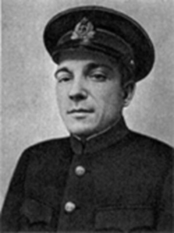 Капитан-лейтенант Тураев В.А. - командир С-12