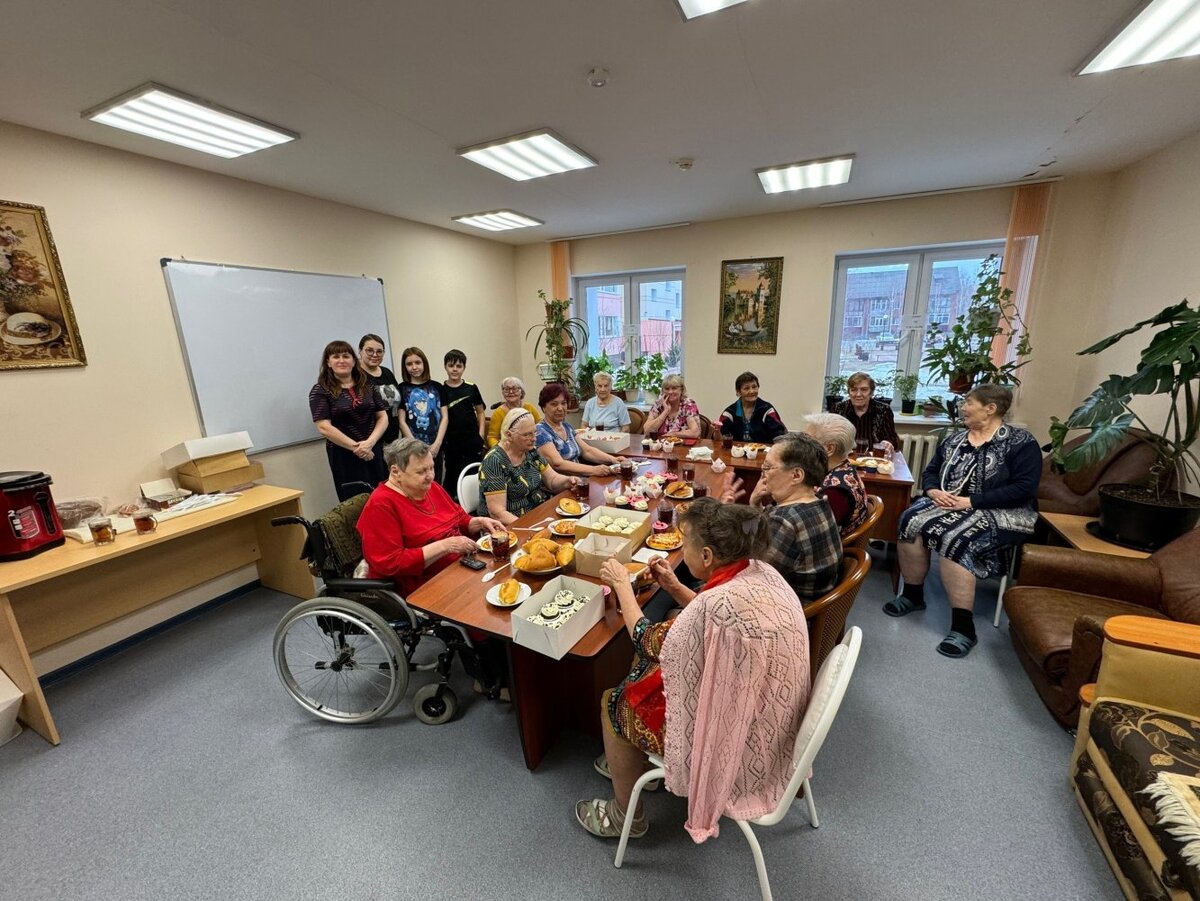   Предприниматели Нефтеюганска подарили праздник постояльцам дома престарелых