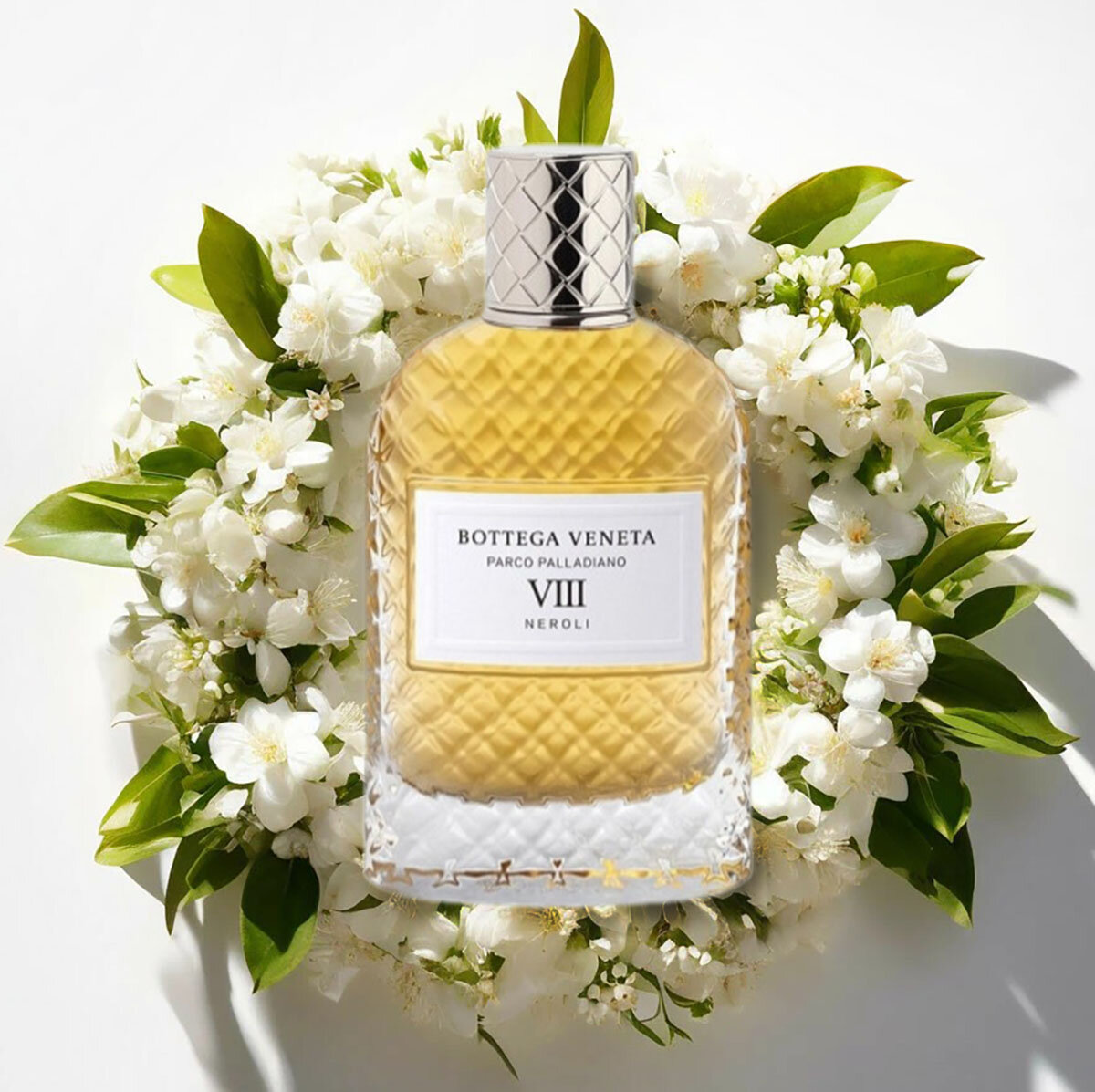 группа: цветочные верхняя нота: петитгрейн
средние ноты: нероли, цветок апельсина
базовая нота: древесные ноты
выпущен в 2017 году
парфюмер: Mylène Alran