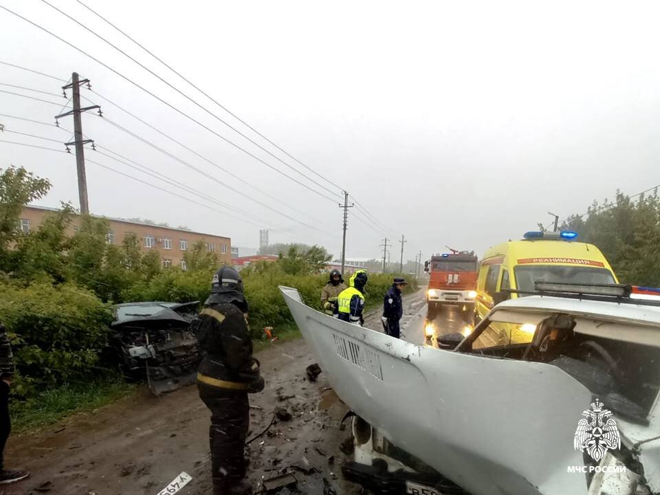   Травмированы 2 водителя. В Бузулуке в ДТП попали «Нива» и Toyota Corolla Белов Михаил Александрович
