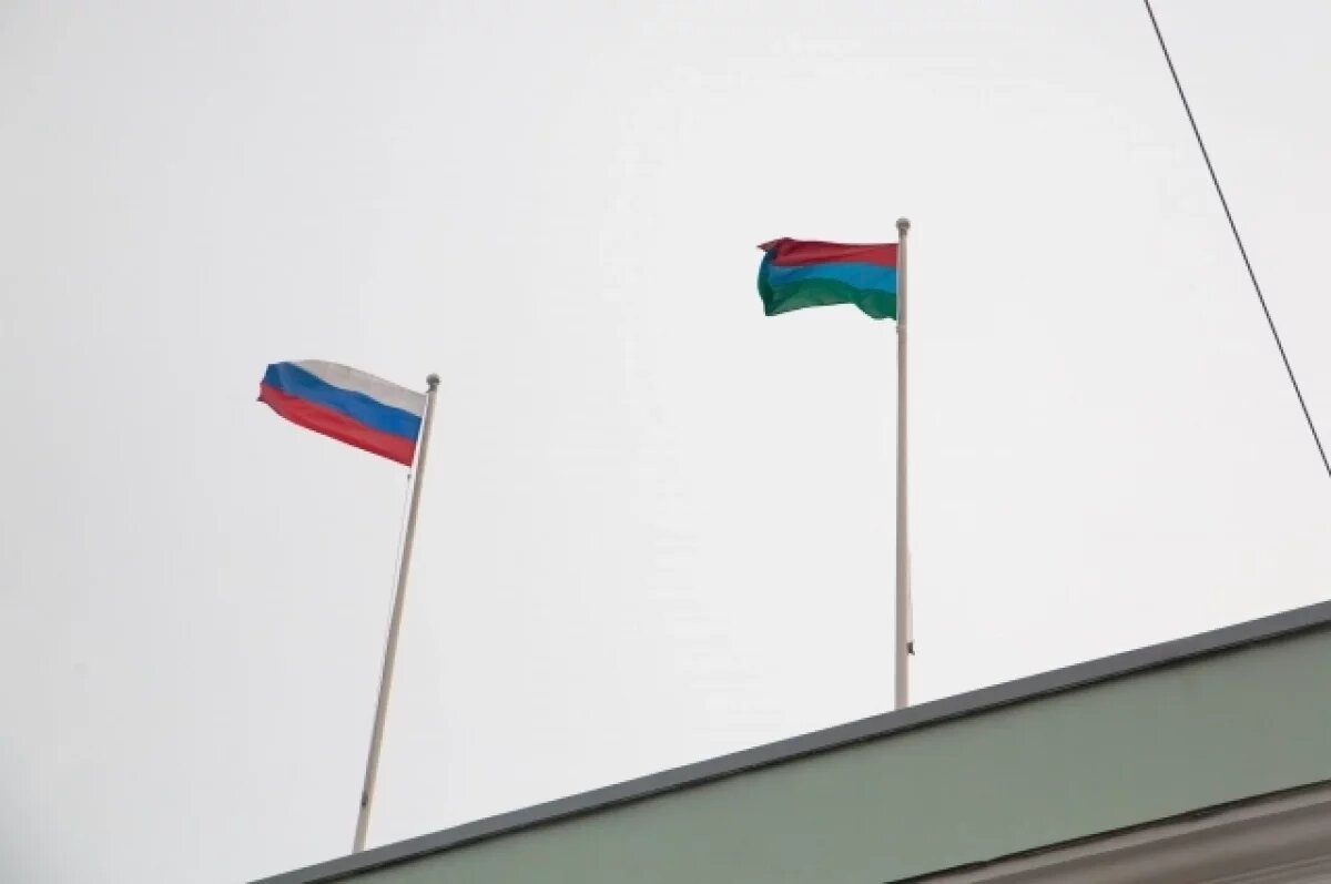    Два флага украли неизвестные в Кемском районе